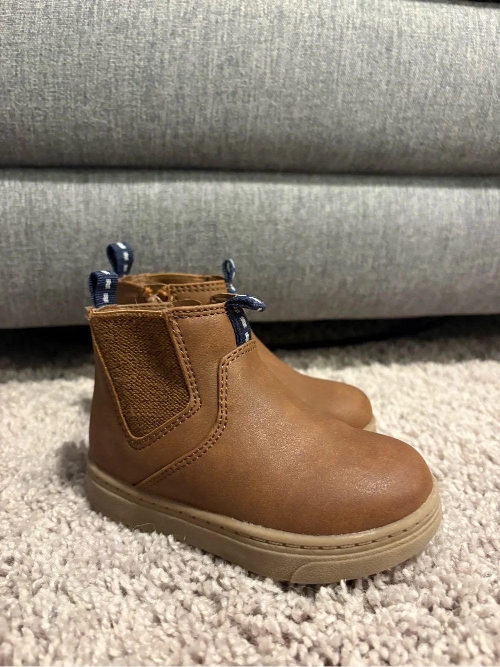 Cat & Jack Toddler Brown Pull-On Chelsea Boots with Navy Tabs